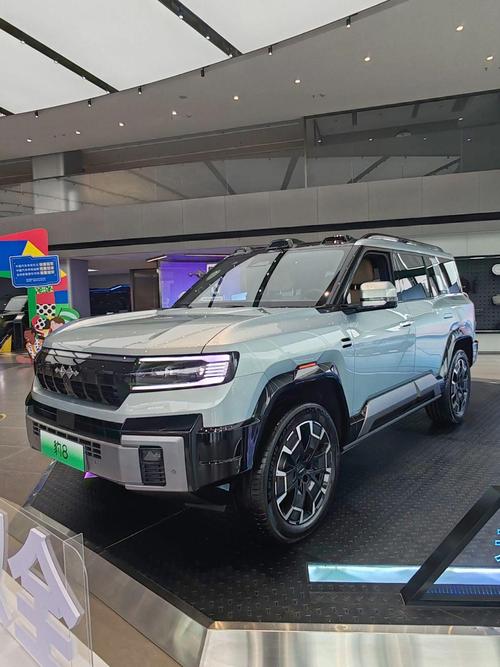 惠州博罗县运月蓝企业管理咨询比亚迪方程豹硬派越野的爆款，英菲尼迪35周年与你共成长